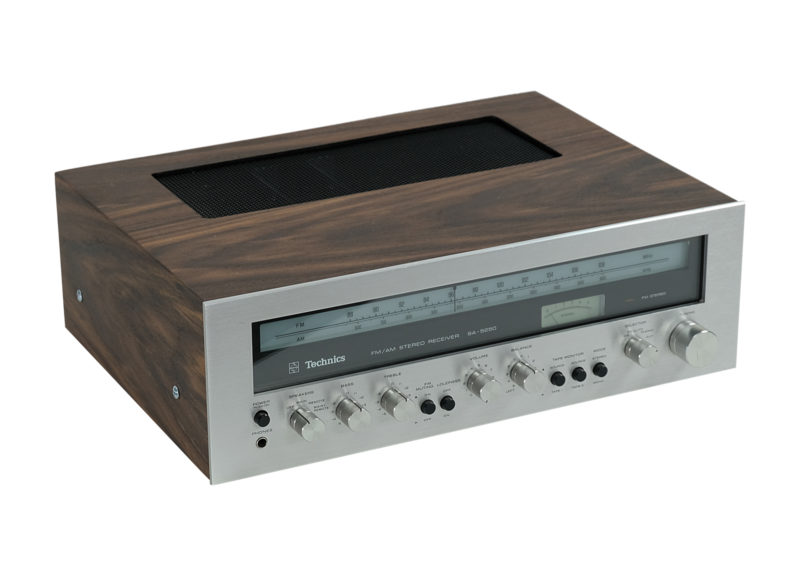 Technics SA-5250 stereo receiver. Classic Vintage. Completely revitalized. Technics SA-5250 stereo receiver.