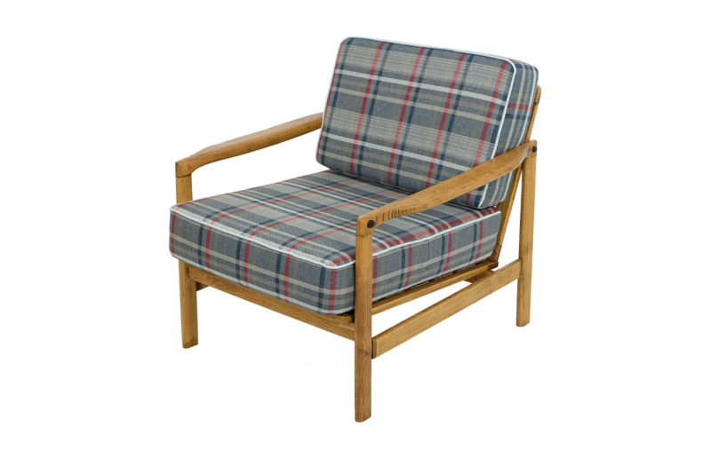 B-7522 armchair designed by Zenon Bączyk. Fully revitalized. Check armchair after renovation