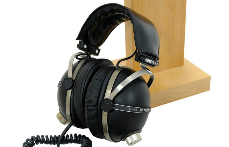 Pioneer SE-405 headphones