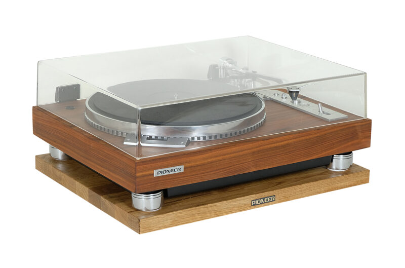 Audio table FD Store. Pioneer Oak. Classic Vintage. Audio table, audio vintage