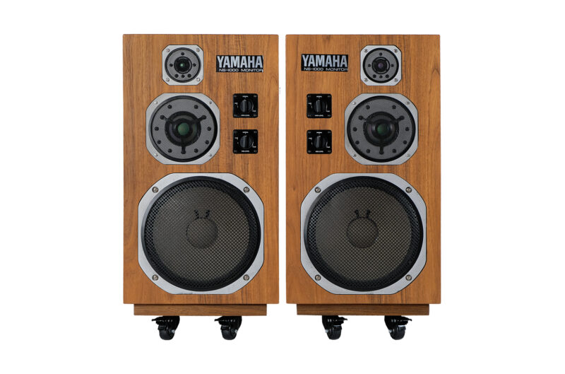 Mobile speakers platform, audio vintage
